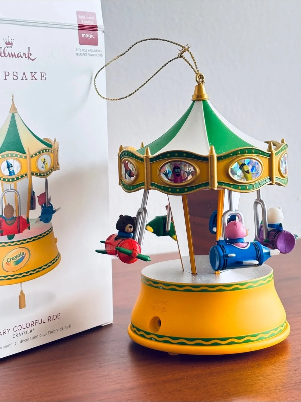 Hallmark & Crayola Carousel Keepsake Ornament 2018 - Pristine TESTED